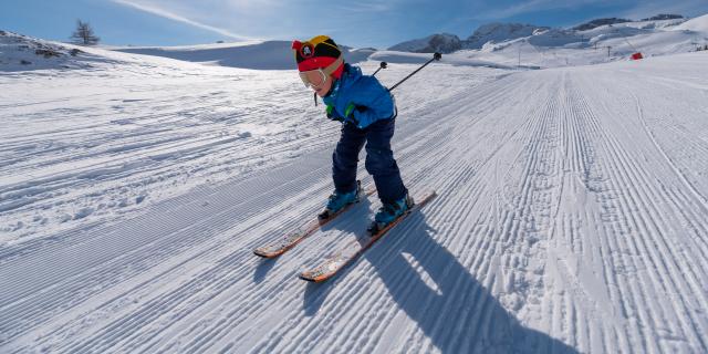 Domaine-skiable_Famille_©ArzurMichaelPhotographie_04-03-2020-6.jpg