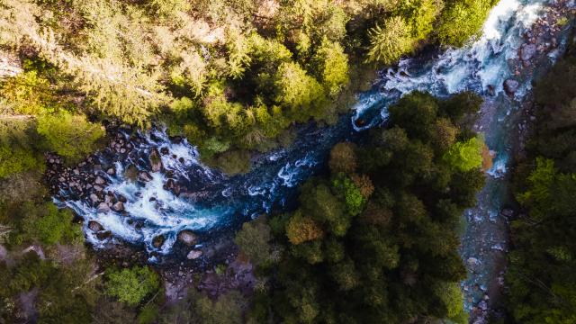 Ete_Paysages_Les-Gillardes-©OTDevoluy_21-05-2021_drone-1.jpg