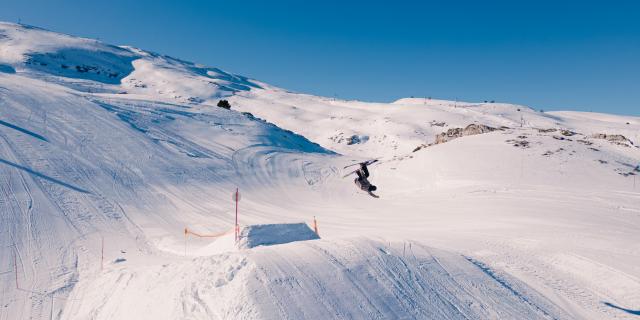 Hiver_Domaine-alpin_Snowpark-©OT-Le-Devoluy-19-01-2022_drone-2.jpg