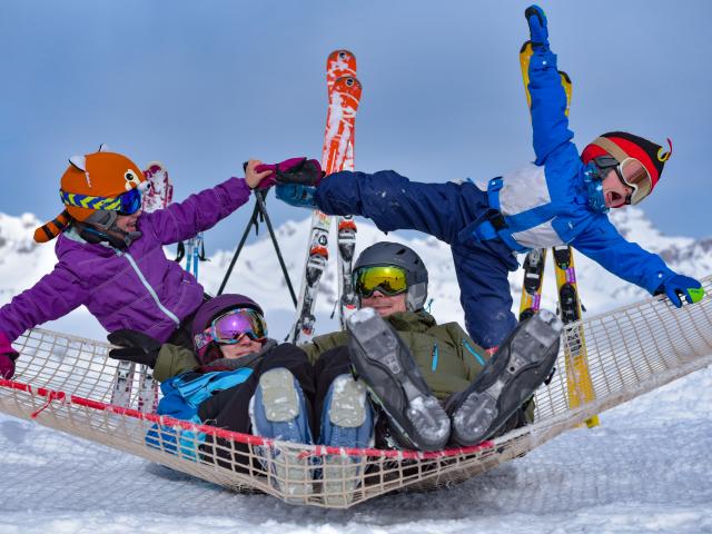 Domaine-skiable_Famille_©ArzurMichaelPhotographie_04-03-2020-44.jpg