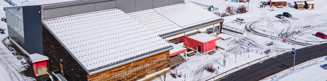 Hiver_Infrastructures_Centre-Sportif-©OT-Le-Devoluy-14-03-2022_drone.jpg