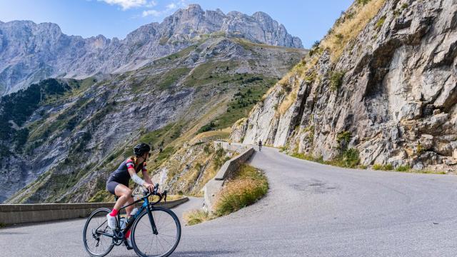 Ete_activites_velo-de-route-au-Col-du-Noyer-©OT-Le-Devoluy_02-09-2021-1.jpg