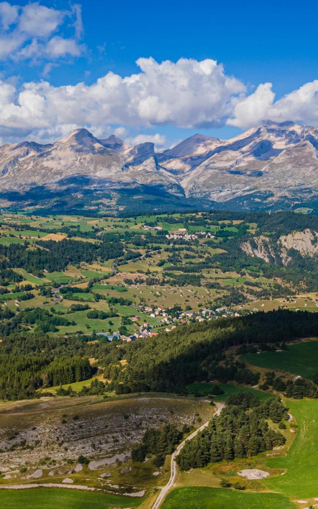 Summer_Landscapes_Chaîne Ferrand Obiou_from the Combe de la Mayt ©OT Le Dévoluy_01 09 2021_drone (4)