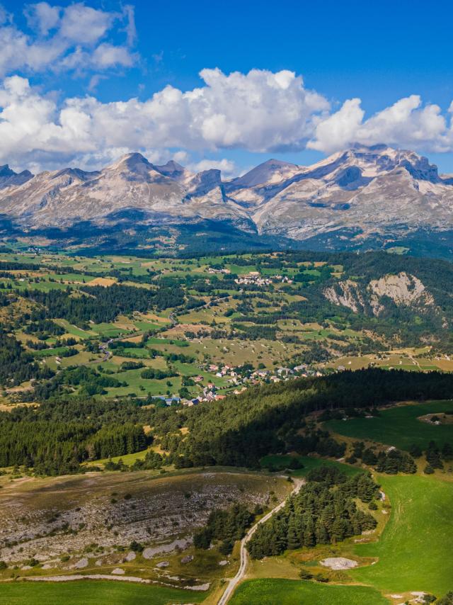 Summer_Landscapes_Chaîne Ferrand Obiou_from the Combe de la Mayt ©OT Le Dévoluy_01 09 2021_drone (4)