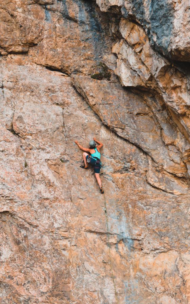 Summer_activities_climbing_Gicons_Itinera Magica_©ledevoluy