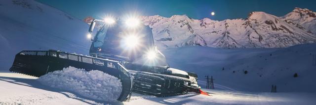 Dameuse sur le domaine skiable du Dévoluy